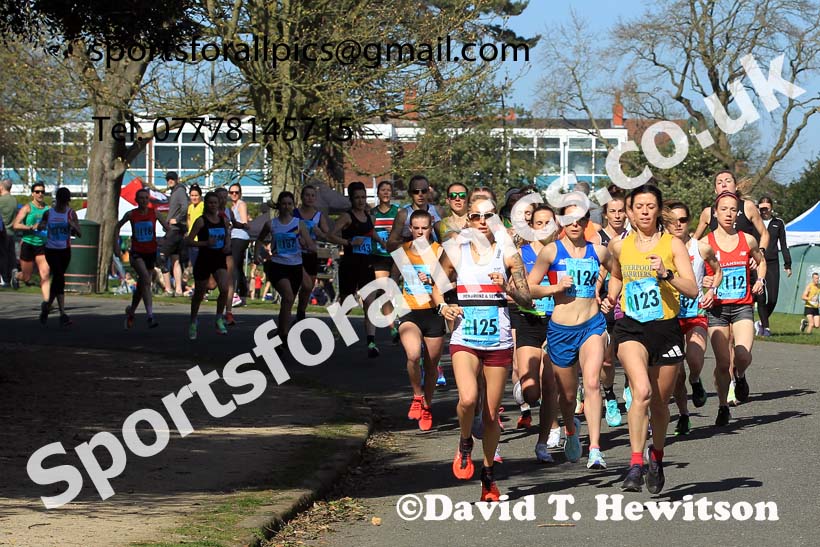 Senior Womens Northern 6 Stage Road Relay, 2022 Northern 12 and 6 Stage Road Relays,  Birkenhead Park, Birkenhead, Wirral.  Photo: David T. Hewitson/Sports for All Pics